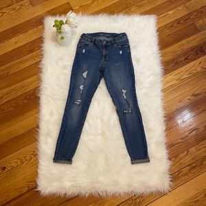 Old Navy. Size 2. Med wash denim.